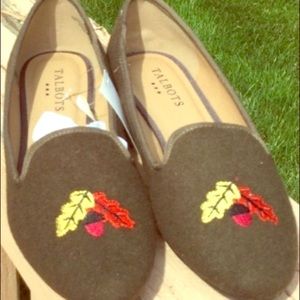 Talbots Olive Green Flat Size 9 NWT